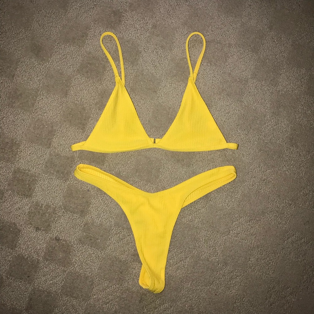 ✨ Yellow Bikini MED. ✨